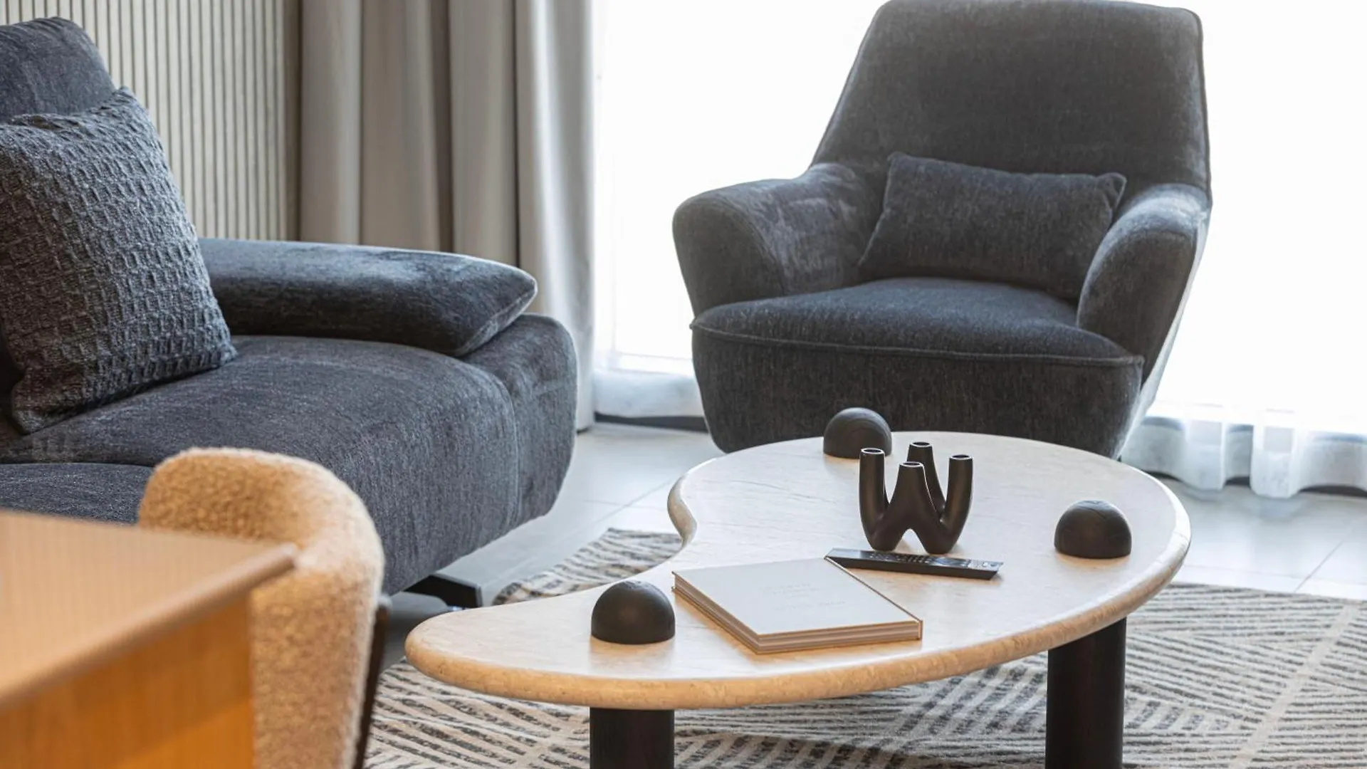 1Br Aesthetic Home By Blue Cloud Holidays Sharjah United Arab Emirates